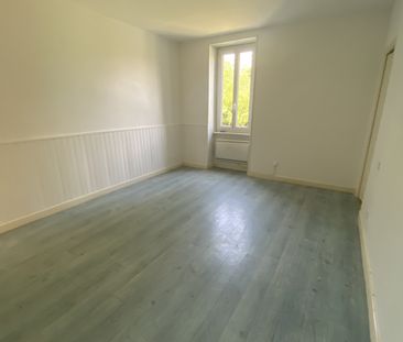 Location Appartement 2 pièces 53m² LE CREUSOT 71200 - Photo 3