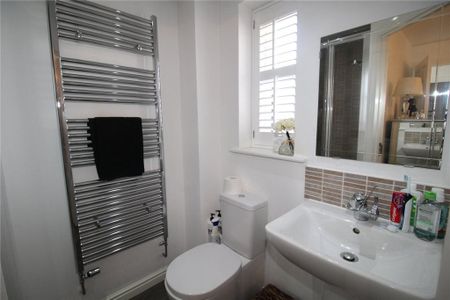 2 bedroom detached house to rent - Photo 2