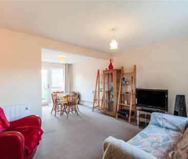 2 bedroom end of terrace house to rent - Photo 1