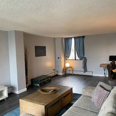 Furnished 2 Bedroom Condo in Downtown - Photo 1