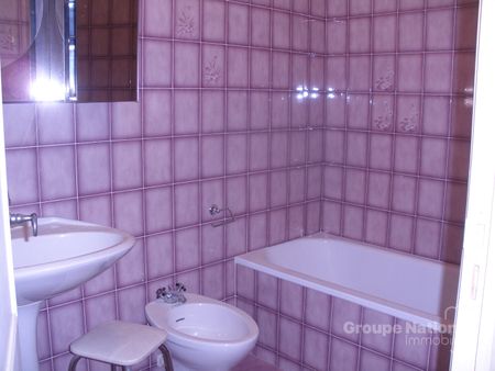 Location Appartement 2 pièces 66m² - Photo 3