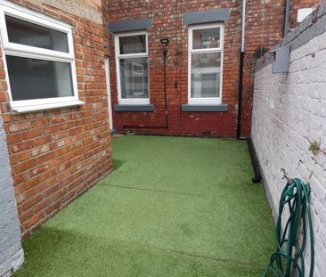 2 bed lower flat to rent in NE33 - Photo 1