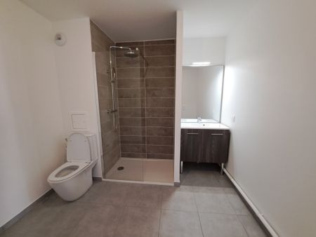 Location Appartement 1 pièce 32m² THONON LES BAINS 74200 - Photo 4