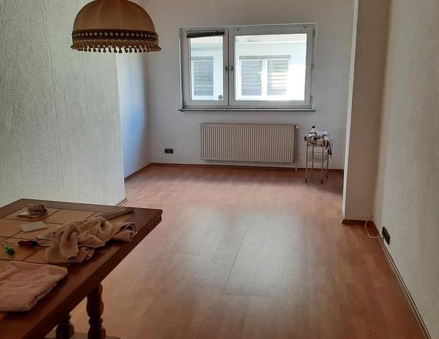 Schöne 3-Zimmer-Wohnung im EG eines Mehrfamilienhauses - Foto 1