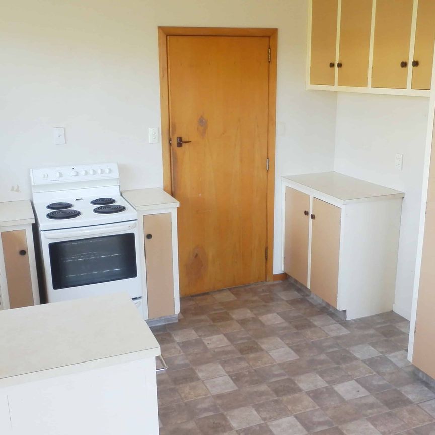 Comfortable Two Bedroom Home - Photo 1