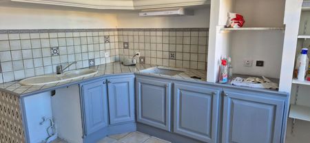 Appartement Lirac 4 pièces de 99 m2 - Photo 4