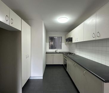 TWO BEDROOM APARTMENT IN THE HEART OF BANKSTOWN CBD - Photo 4