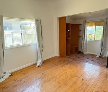 Space, access, and comfort! - Photo 4