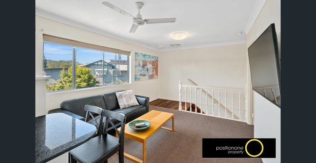 Large Deluxe Furnished Room for Rent includes Electricity, Water and Wifi Internet. - Photo 1