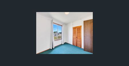 Spacious Country Home Just Minutes from Middleton Beach - Photo 4