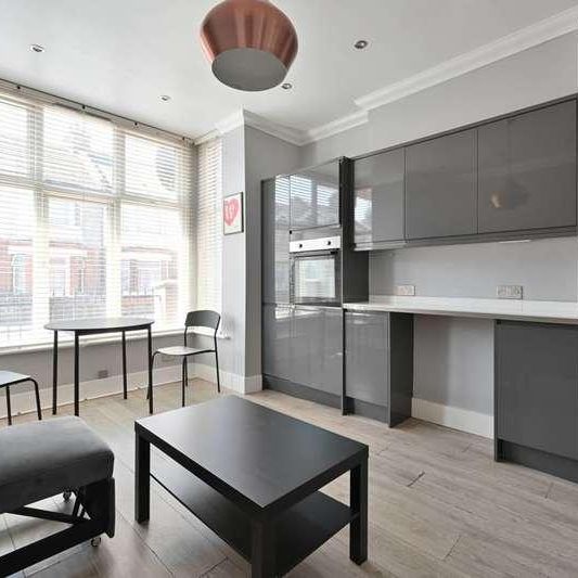 Watford, Watford, WD18 - Photo 1