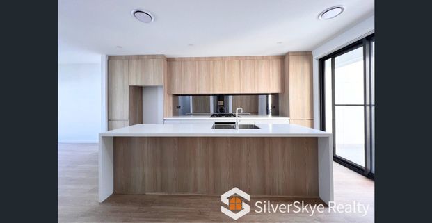 Modern Family Home in Prime Box Hill Location! - Photo 1