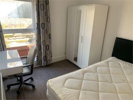 4 bedroom house share to rent - Photo 4