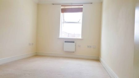 Godwin Court, Swindon, Swindon, SN1 - Photo 2