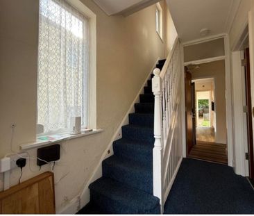 Room in a Shared House, Honeysuckle Road, SO16 - Photo 6