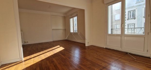 A LOUER BAS DE SIAM PROCHE CHATEAU T4 DEUX CHAMBRES DE 78 M2 - Photo 1