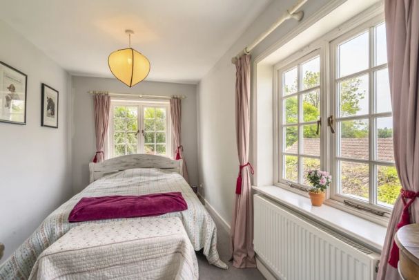 5 bedroom detached house to rent - Photo 1