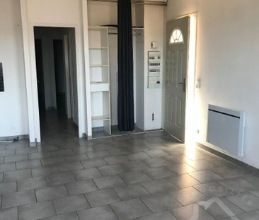 APPARTEMENT T3 au 1er étage À SEILLONS, - Photo 2