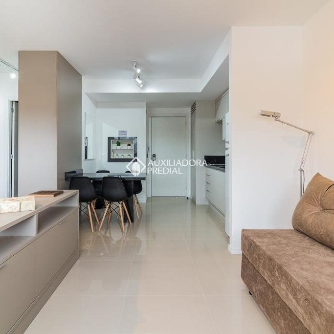 Apartamento com 1 quarto e 40m² para alugar em Chácara das Pedras, Porto Alegre. - Foto 1