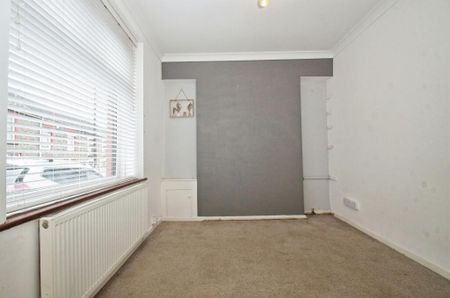 4 bedroom terraced house to rent - Photo 2