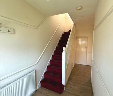 4 bedroom semi-detached house to rent - Photo 5