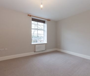 Trenchard Lane, Caversfield - Photo 1