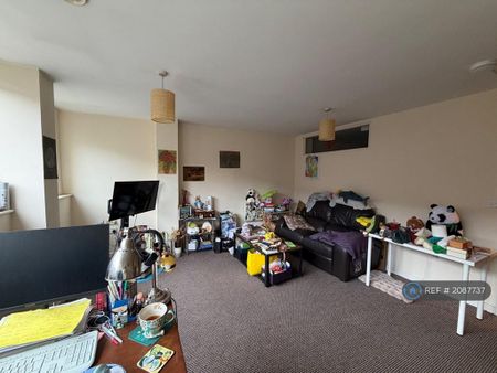 1 bedroom flat to rent - Photo 5