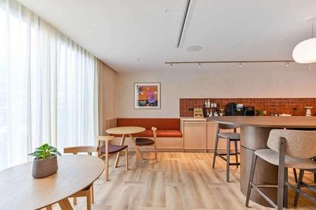 Marble House, Hayes And Harlington, UB3 - Photo 4