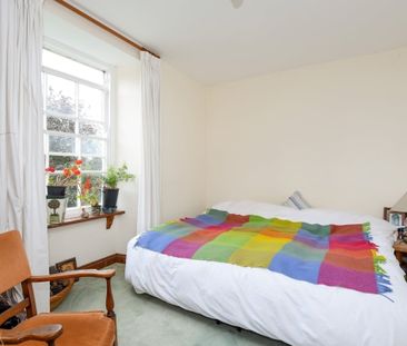 2 bedroom end of terrace house to rent - Photo 4