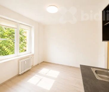 Pronájem bytu 1+kk 17 m - Photo 1