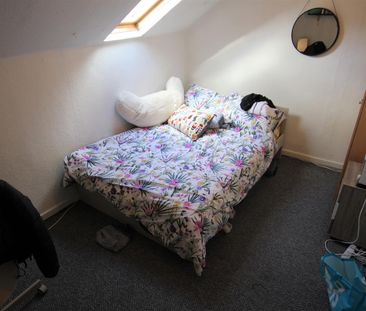 6 bedroom terraced house to rent - Photo 5