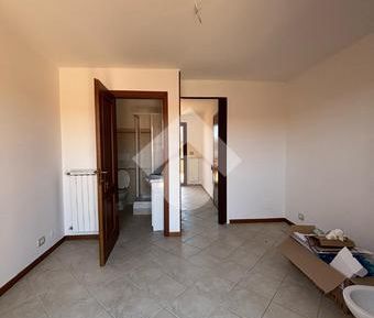 Monolocale in affitto - Photo 3