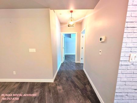 #104 10126 144 Street Northwest - Photo 5