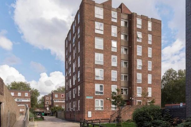 1 Bed Flat, Aldington Court, E8 - Photo 1