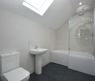 2 bedroom terraced house to rent - Photo 5