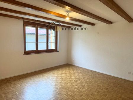 UNIQUE, WITH A RUSTIC FLAIR - Photo 2