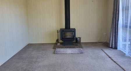 3-Bedroom Home in a Peaceful Cul-de-Sac - Photo 4