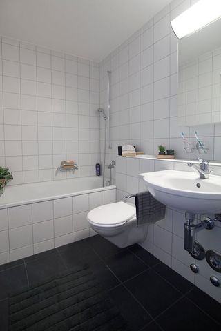 "Moderne 4.5-Zimmerwohnung in ruhigem Wohnquartier!" - Photo 3