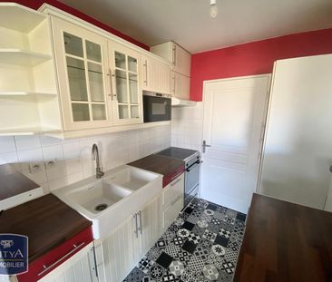 Location Appartement 3 pièces 79m² TOULON 83100 - Photo 4