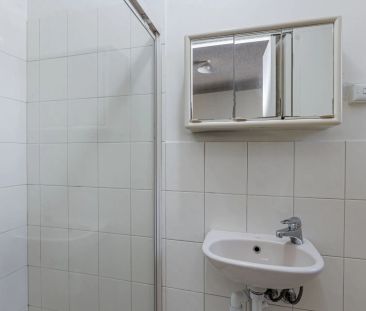 MULTIPLE BEDROOMS LOCATED CITY FRINGE!!! APPLY NOW! - Photo 6