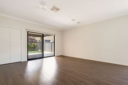 The Perfect Blend of Comfort, Style, and Convenience - Photo 2