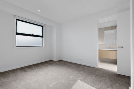 Brand New Townhouse 4 Bedrooms 4 Ensuites - Photo 5