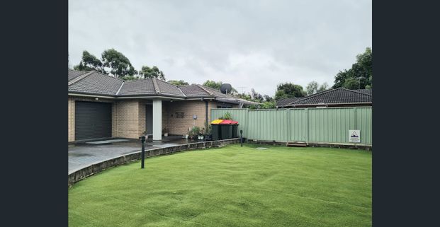 Spacious 3 Bedroom Villa -At Convenient Location! - Photo 1