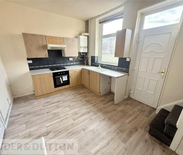 2 bedroom end of terrace house to rent - Photo 3