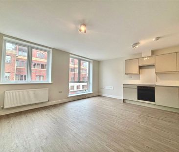 Victoria Road, Farnborough, Hampshire, GU14 - Photo 6