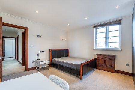 3 bedroom flat to rent - Photo 5