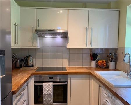 2 bedroom terraced house to rent - Photo 4