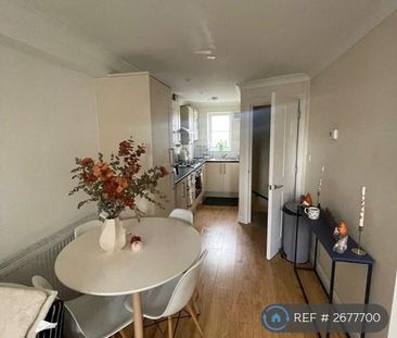 2 bedroom end of terrace house to rent - Photo 1