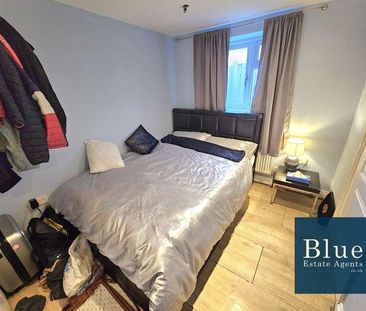 Unwin Avenue, Feltham, TW14 - Photo 3