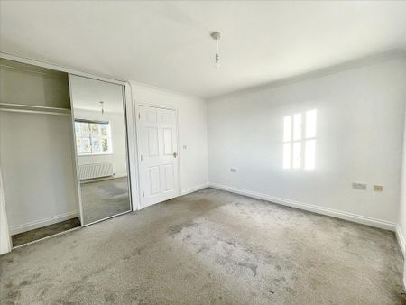 4 bedroom end of terrace house to rent - Photo 5